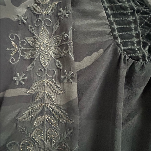 Johnny Was Silk Camo Blouse - Picture 5 of 9